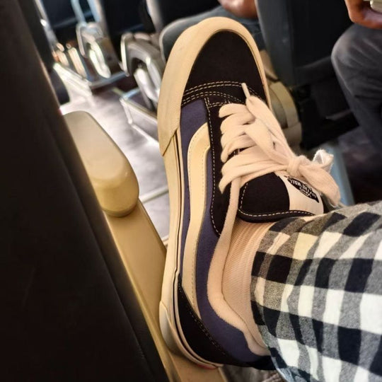 Damen Modische Sneakers mit trendiger Oberflächengestaltung EB