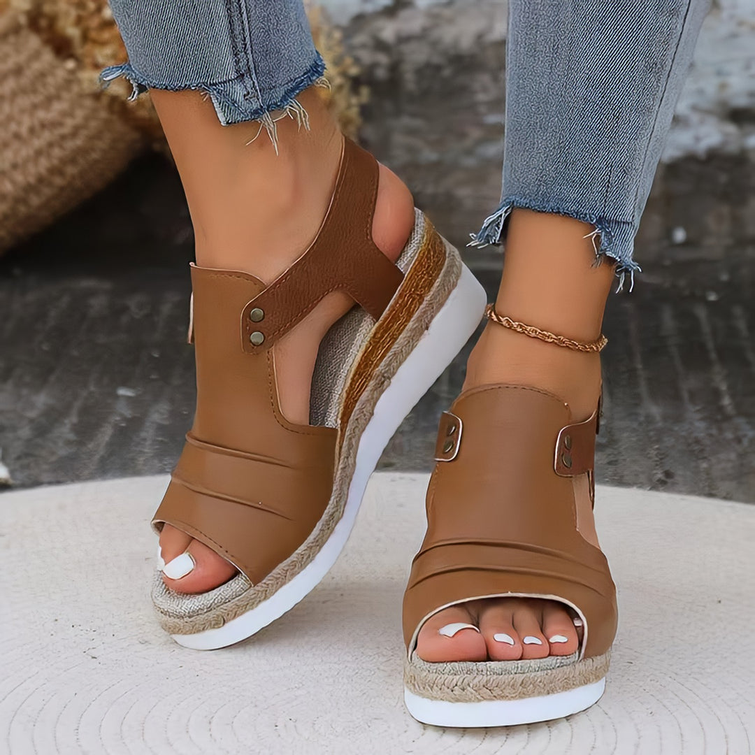 Damen nan Keilsandalette mit juteumwickeltem Espadrille-Plateau verstellbarem Fersenriemen und gepolstertem Komfortfußbett EB