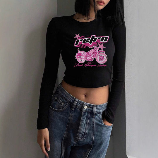 Damen nan figurbetontes langärmeliges Cropped-Shirt mit fotorealistischer Lippen-Collage und schmaler Passform EB