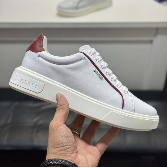 Damen Lifestyle Sneakers mit modischem Detail und gepolsterter Sohle EB