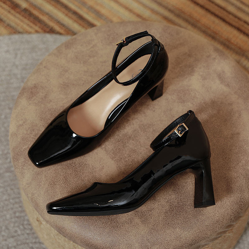 Damen elegante Slingback-Pumps mit robustem Blockabsatz und raffiniertem Riemen EB