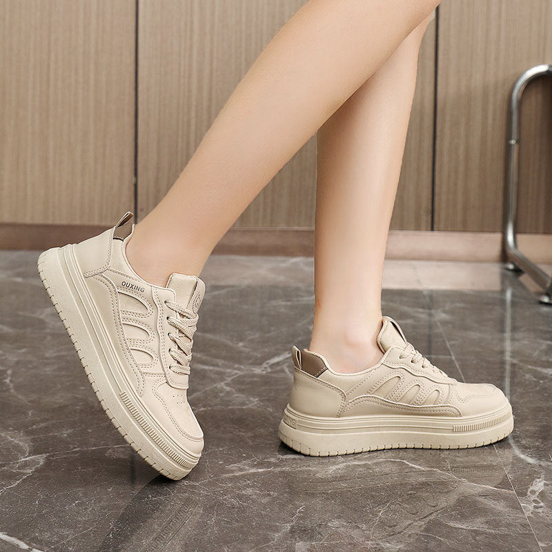Damen Sportliche Sneakers mit strapazierfähigem Obermaterial und rutschfester Sohle EB