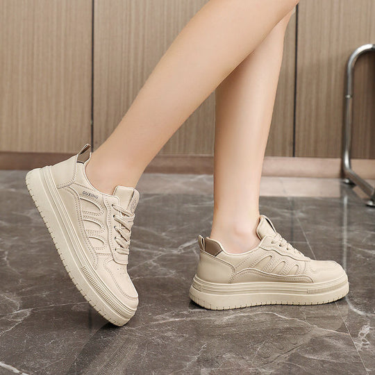 Damen Sportliche Sneakers mit strapazierfähigem Obermaterial und rutschfester Sohle EB