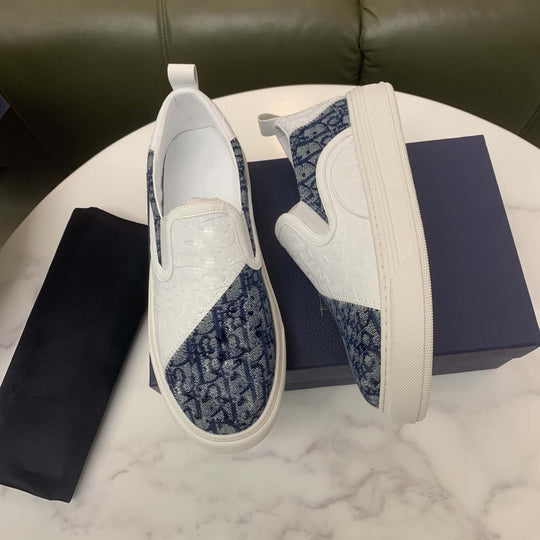Damen Slip-On Sneakers mit eleganter Textur und komfortablem Fußbett EB