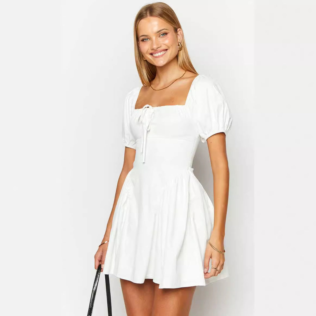 Damen sommerliches Minikleid mit Puffärmeln und tailliertem Design EB