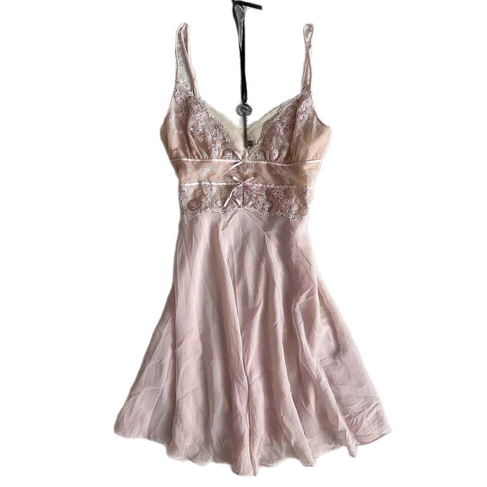 Damen Elegantes Nachthemd mit Spitzenverzierungen EB
