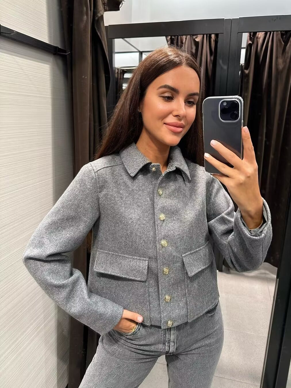 Damen modische Kurzjacke mit praktischen Taschen und goldenen Knöpfen EB