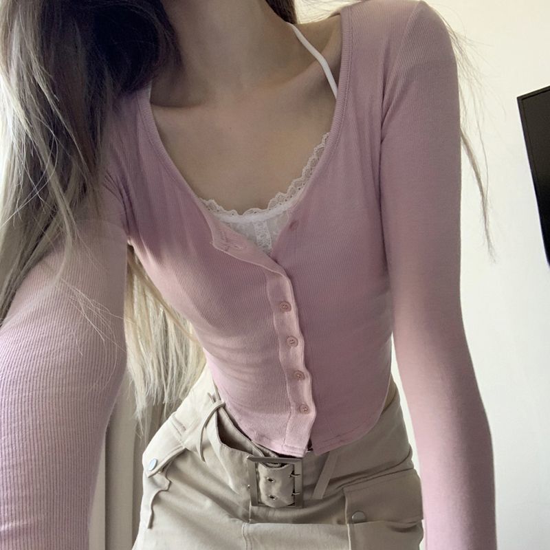 Damen Cropped Langarmshirt mit verspieltem Knopfleisten-Design und raffinierten Trägerdetails EB