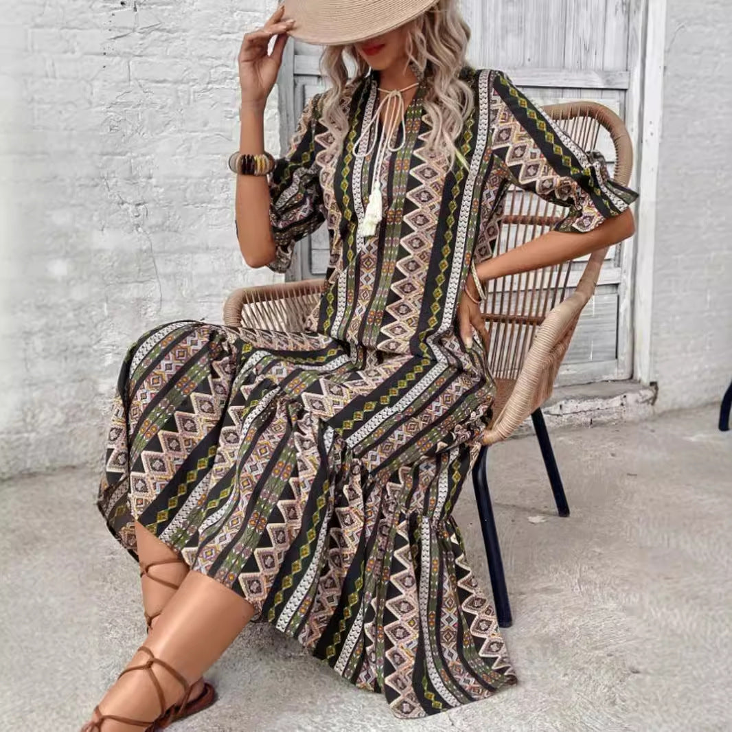 Damen Maxikleid mit grafischem Muster und detailreichen Volants EB
