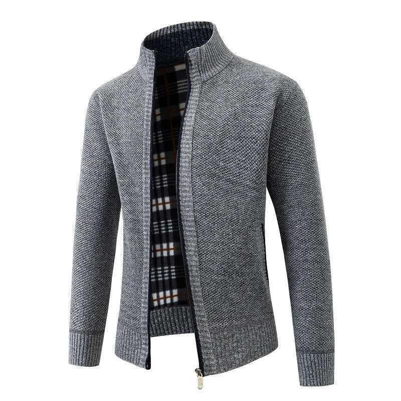 Herren Strickjacke mit modernem Stehkragen und praktischen Seitentaschen EB