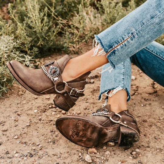 EB | Rustikales Stiefelette mit Blockabsatz