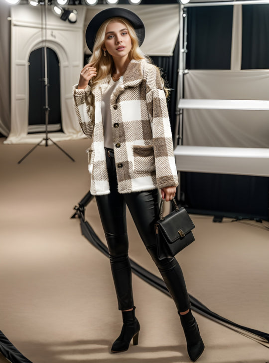 Damen Kuschelige Karojacke mit Druckknopfverschluss und Seitentaschen EB