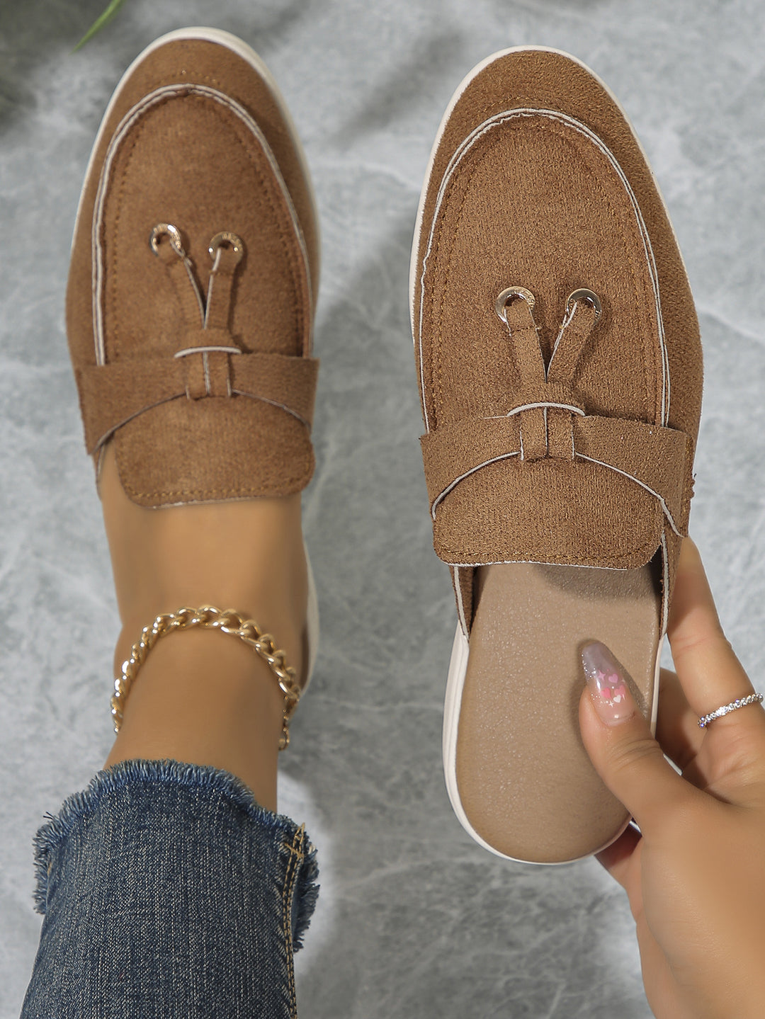 Damen Bequeme Slip-On Mokassins mit eleganter Schnallen-Applikation EB