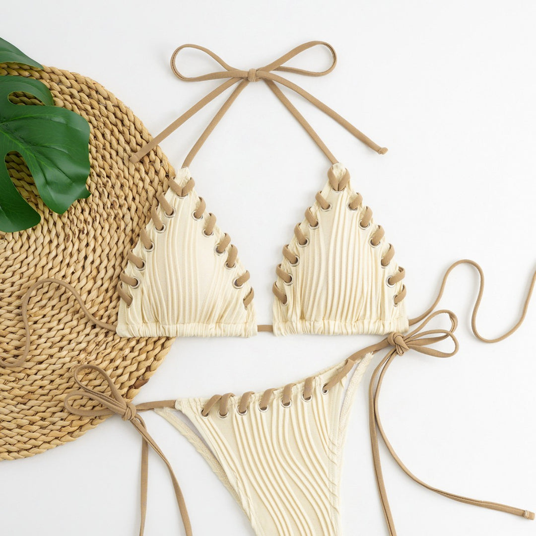 Damen Triangel-Bikini mit raffinierten Schnürdetails und moderner Rippstruktur EB