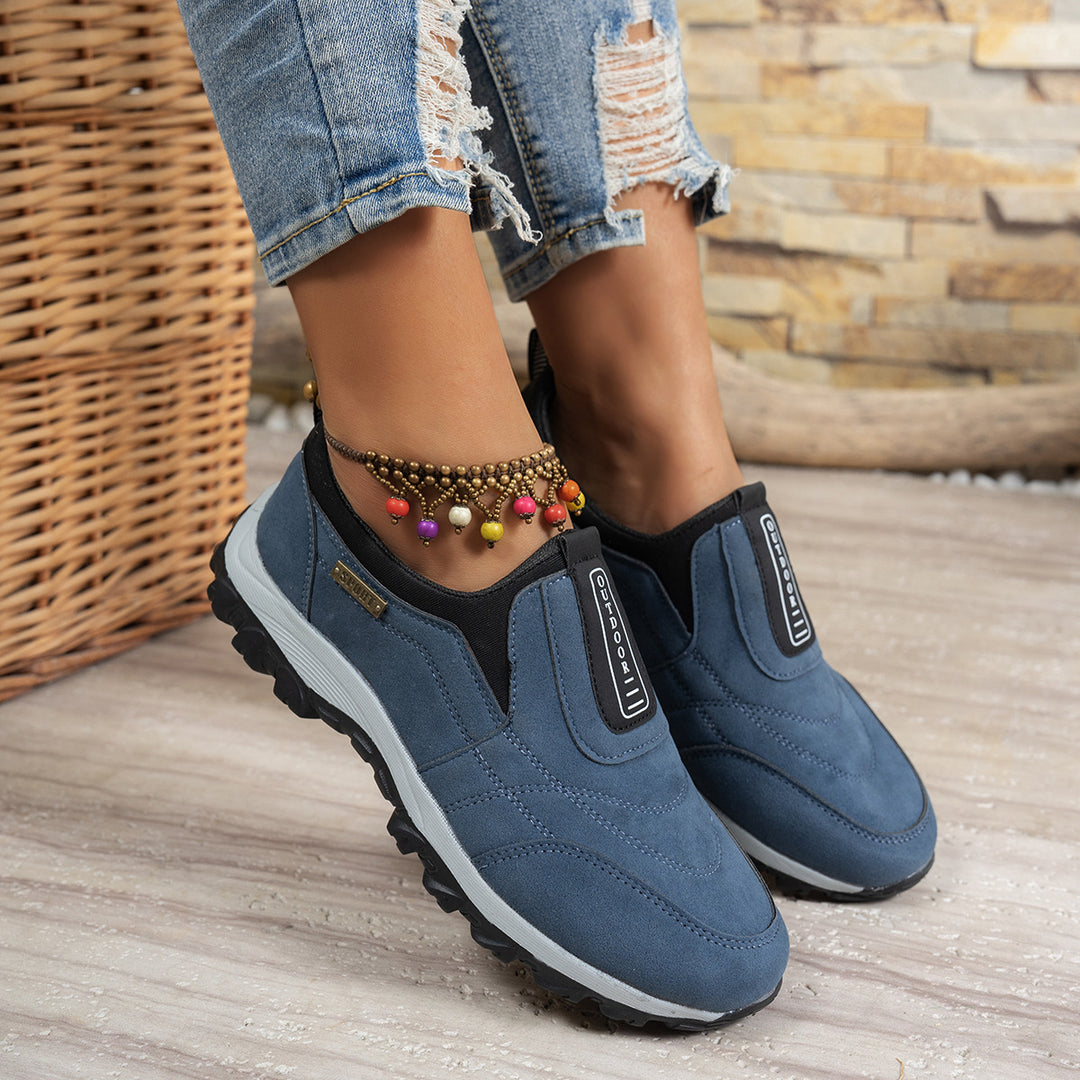 Damen  robuste Slip-On Outdoor-Sneaker mit Wildlederoptik, elastischem Schaft und profilierter Traktorsohle EB