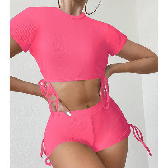 Damen sportliches Crop-Top mit verspielten Bindebändern und Shorts EB