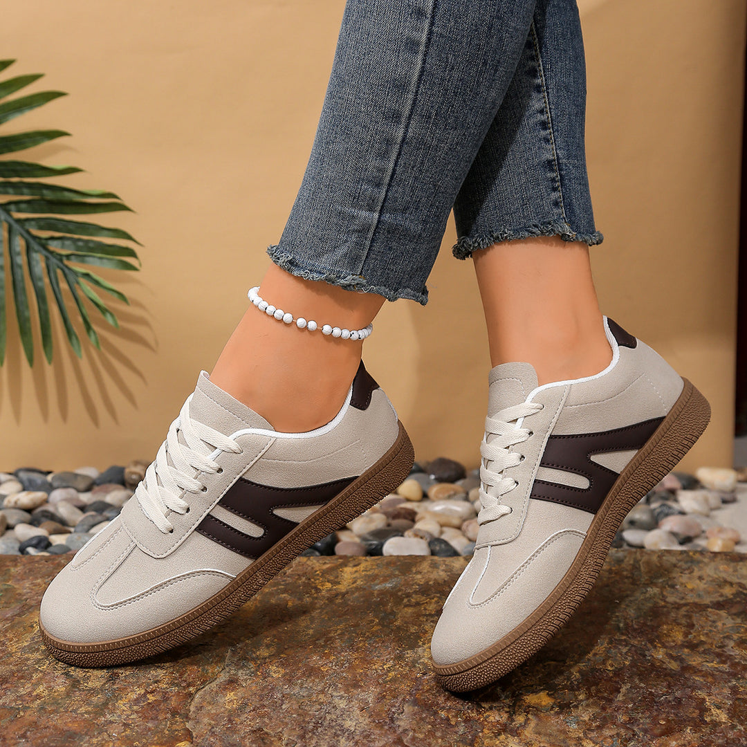 Damen Freizeitsneaker mit sportlicher Silhouette und rutschfester Sohle EB