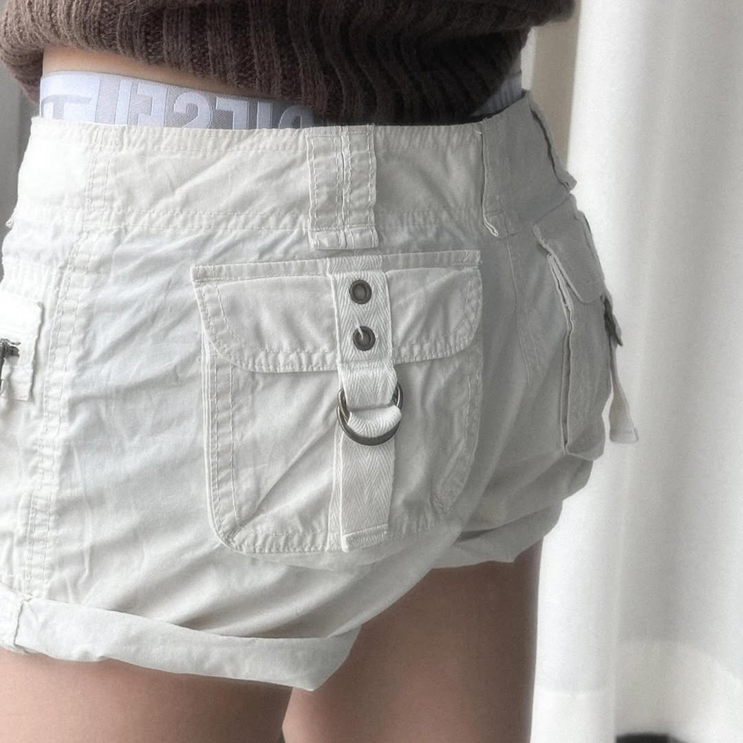Damen leichte Shorts mit praktischen Reißverschlusstaschen EB