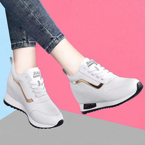 Damen Wedge-Sneaker mit modischen Akzenten und rutschfester Sohle EB