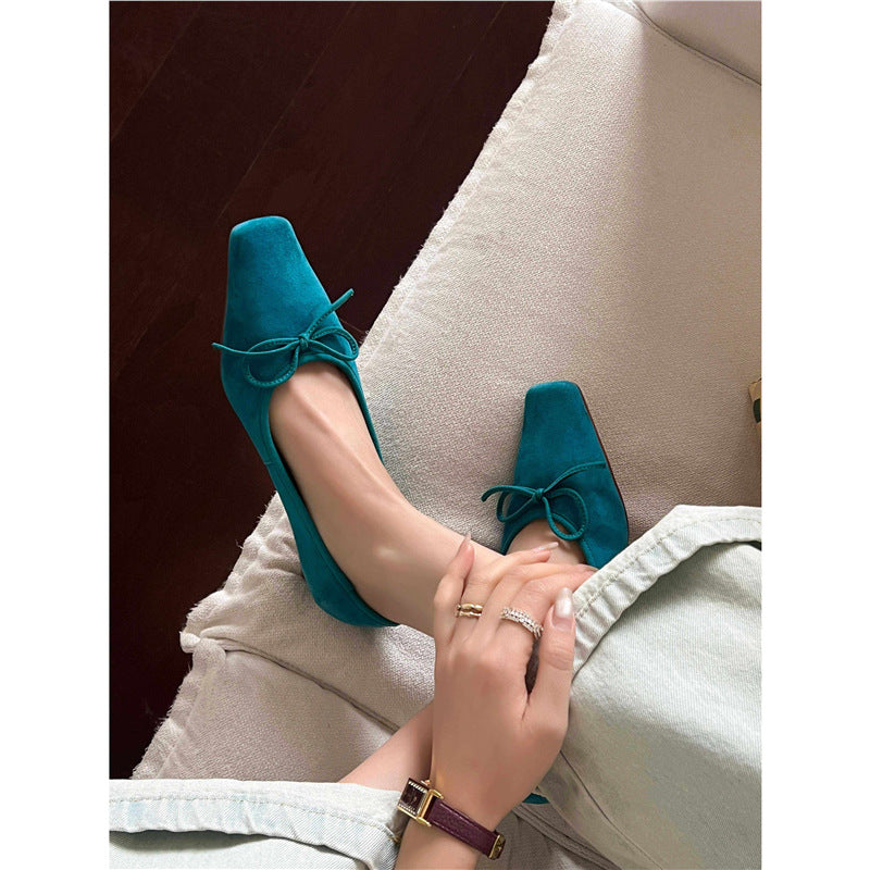 Damen elegante Ballerinas mit feinem Riemen und zarter Schleife EB