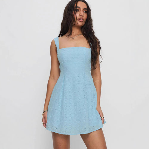 Damen Sommerliches Minikleid mit zauberhaftem Blütenmuster und verstellbaren Trägern EB