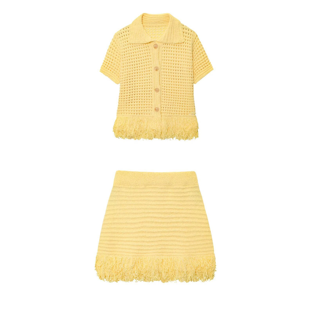 Damen Kurzarm-Strickjacke mit fransigem Saum und dekorativen Knöpfen EB