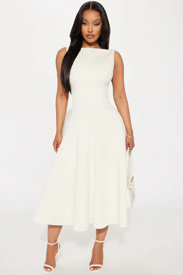 Damen Elegantes zeitloses Cocktailkleid mit schwingendem Rock und minimalistischer Silhouette EB