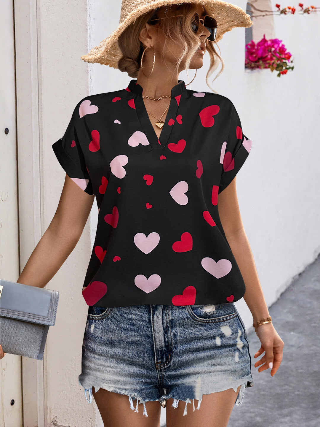 Damen luftiges Blusenshirt mit herzförmigem Print und lockerer Passform EB
