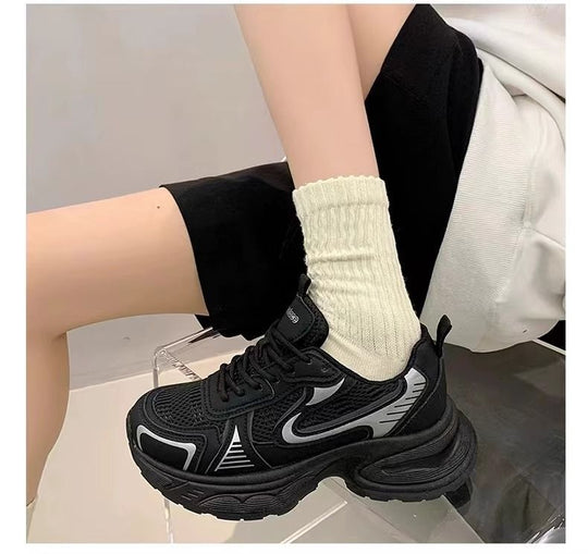 Damen modische Sneakers mit atmungsaktiver Oberflächenstruktur und dämpfender Sohle EB