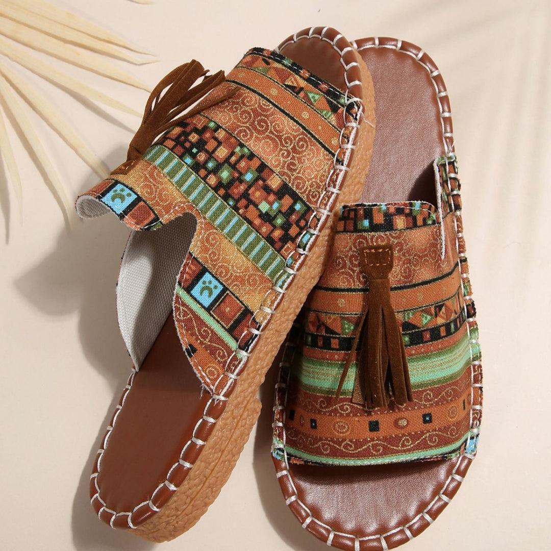 Damen lässige Riemchen-Sandalen mit buntem Ethno-Design und modischem Quasten-Detail EB