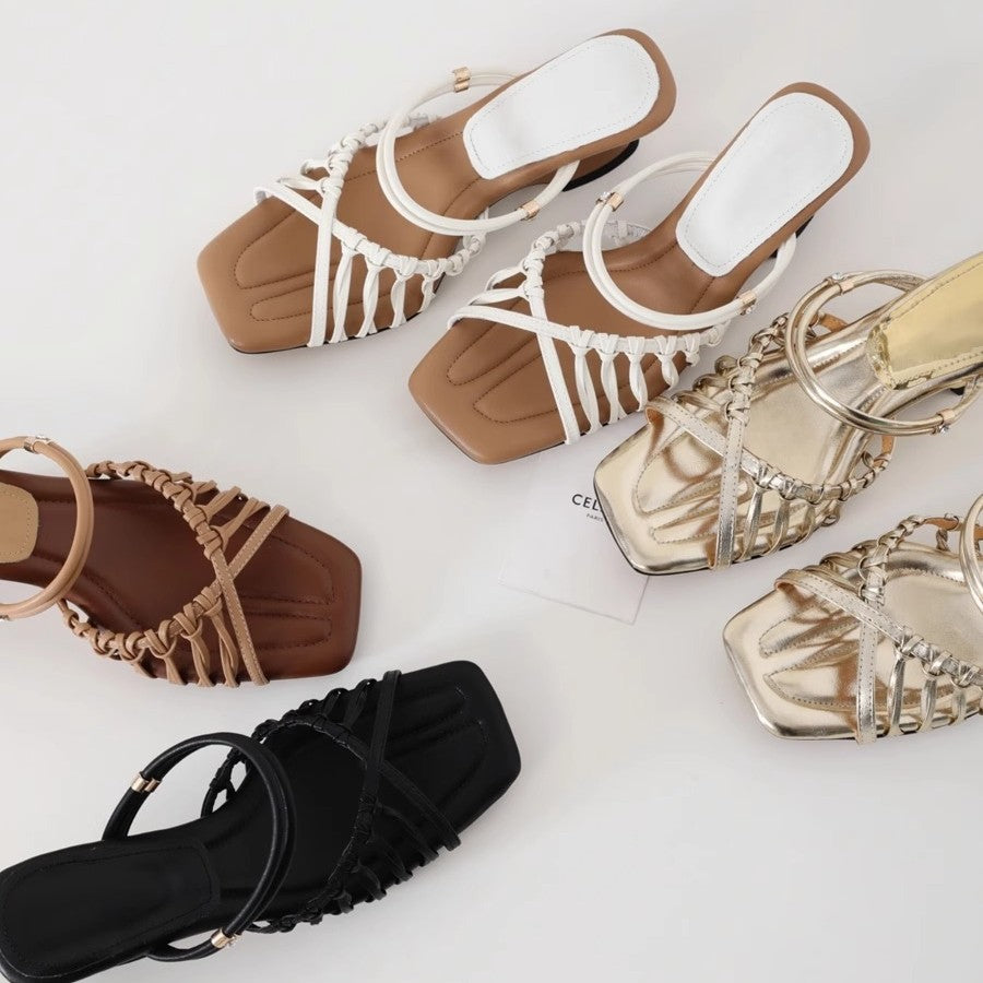 Damen Sandalen mit elegantem Riemendesign und glamourösem Glanz EB