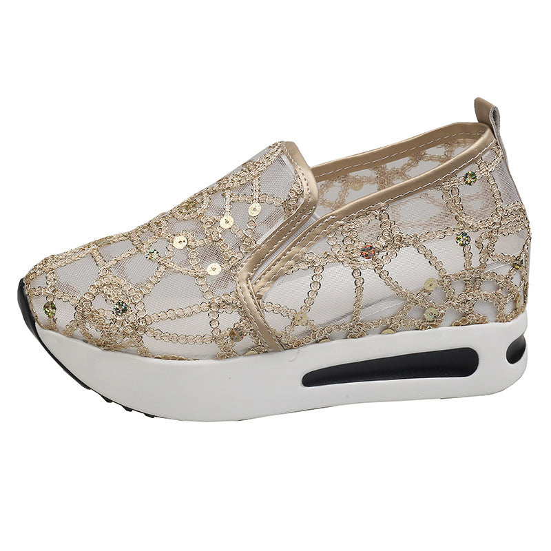 Damen Elegante Keil-Slipper mit transparentem Mesh, Paillettenstickerei und dämpfender Plateau-Sohle EB