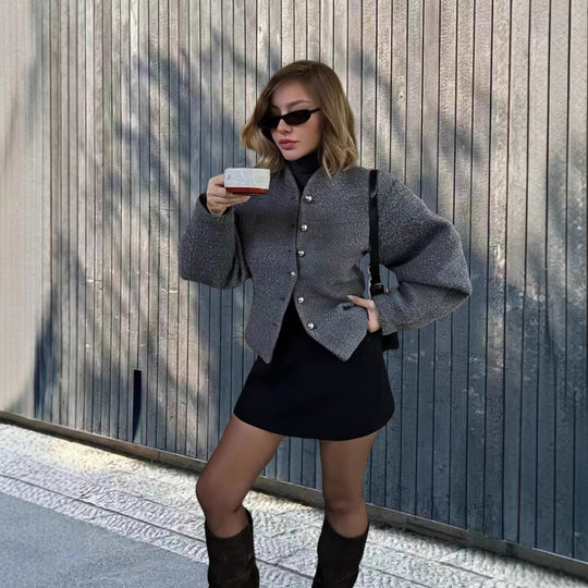 Damen Chice Überwurfjacke mit strukturiertem Design und eleganten Knöpfen EB