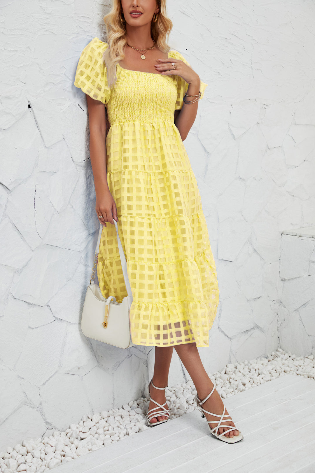 Damen Midikleid mit Off-Shoulder-Design und luftigen Puffärmeln EB