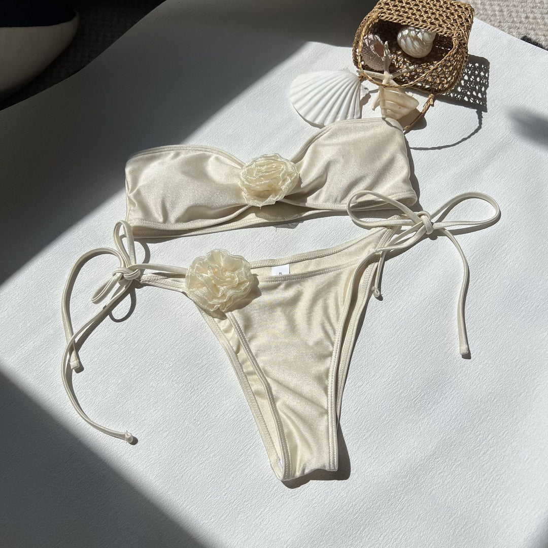 Damen Bikini-Set mit romantischen Blütenapplikationen EB