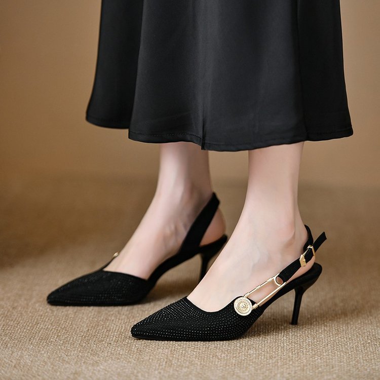 Damen nan spitze Pumps mit Fersenriemchen T-Riemen und Medaillonapplikation EB