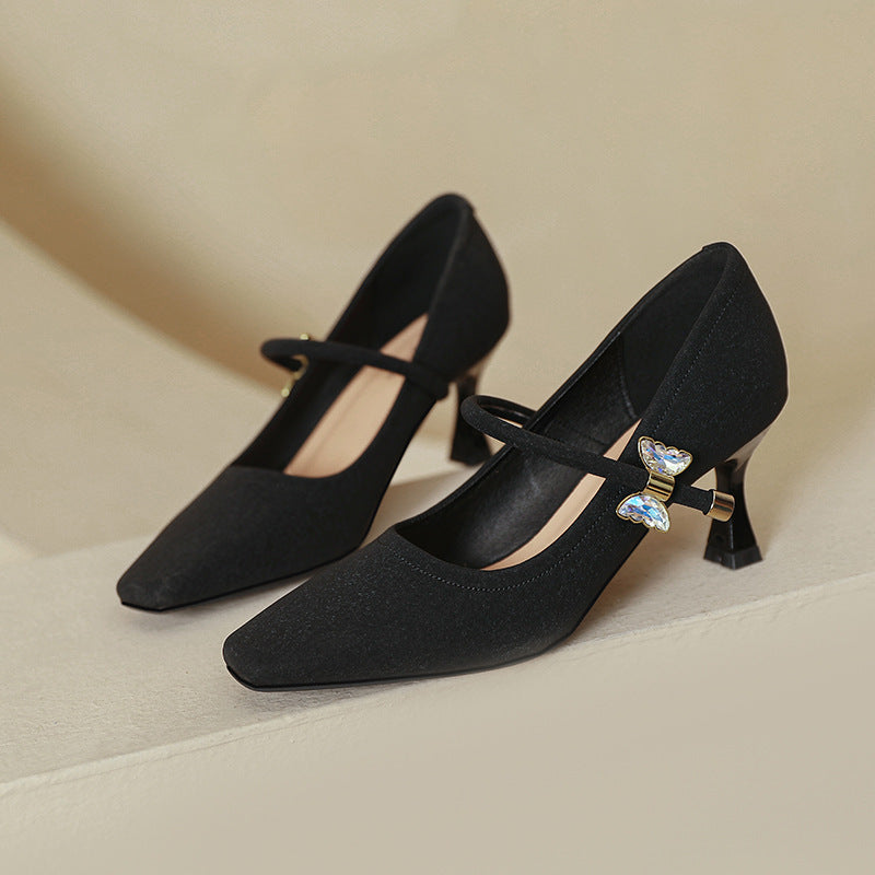 Damen elegante Mary Jane Pumps mit dekorativen Schmuckdetails EB