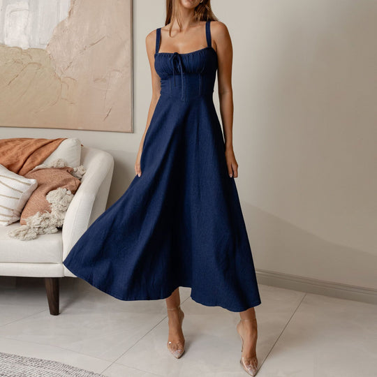 Damen Maxikleid mit verstellbaren Trägern und raffinierten Details EB