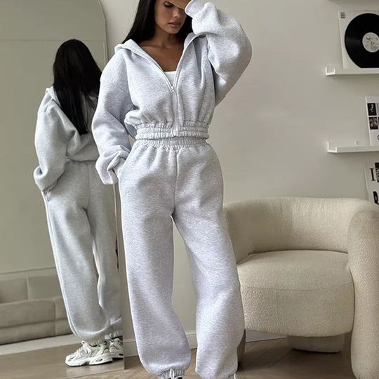 Damen Cropped‑Zip‑Hoodie mit Ballonärmeln und hochgeschnittener Jogginghose mit gerafftem Taillenbund EB