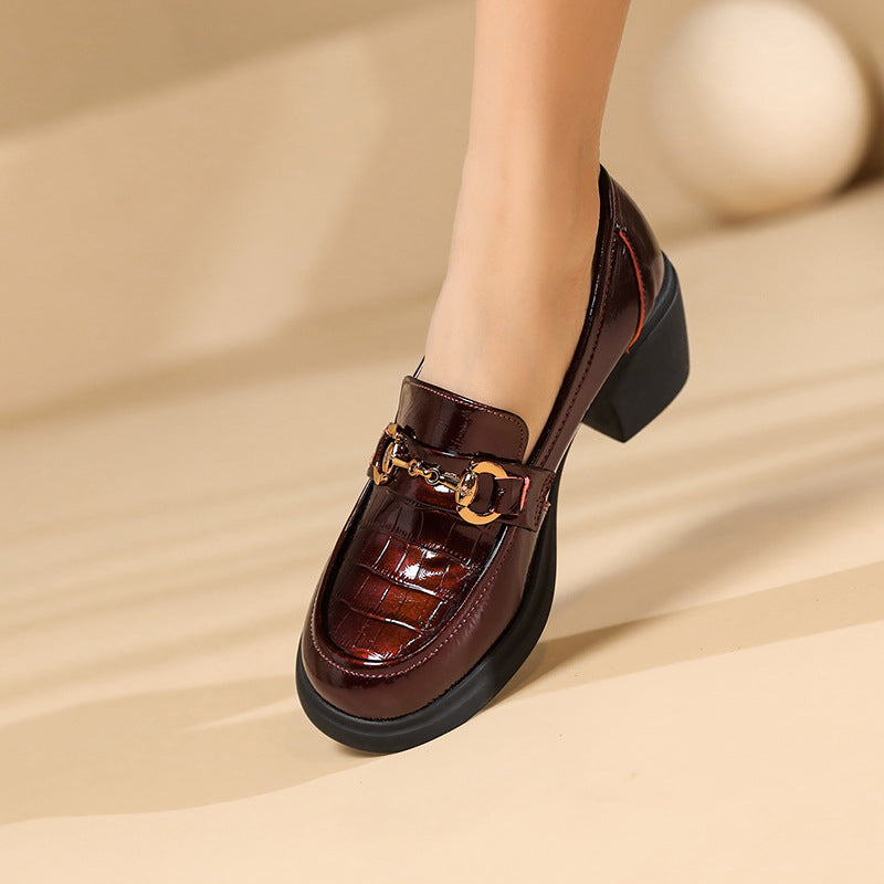 Damen Business-Look Mokassins mit elegantem Kettendetail und komfortablem Blockabsatz EB