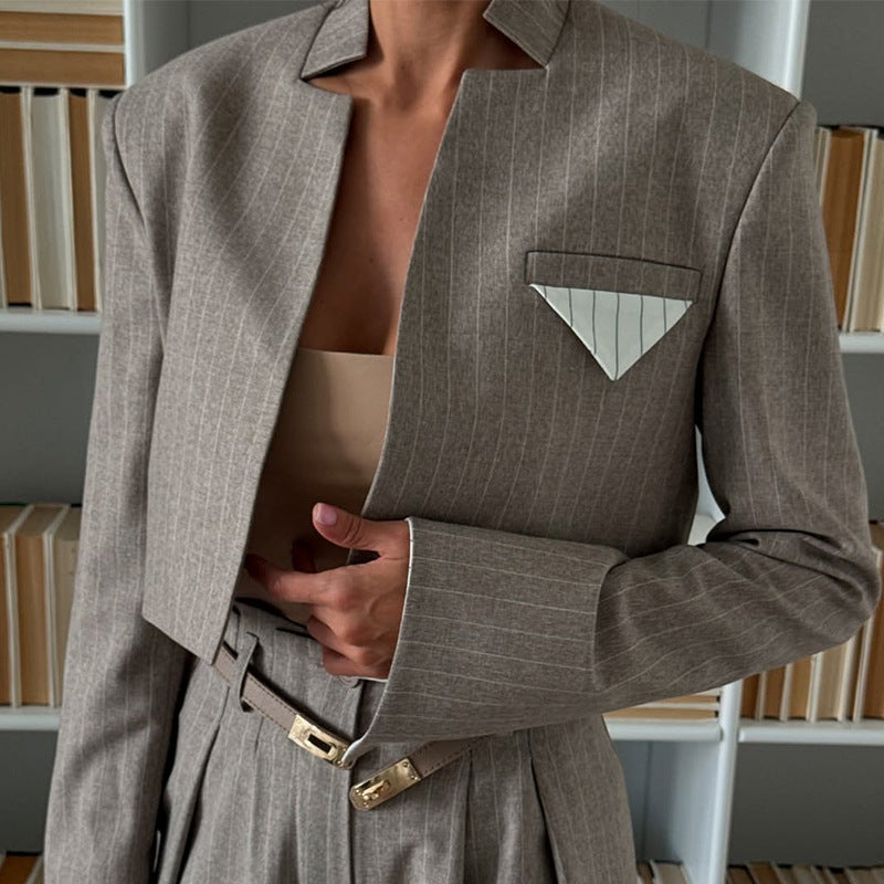 Damen modisches cropped Blazer-Ensemble mit weitem Hosen EB