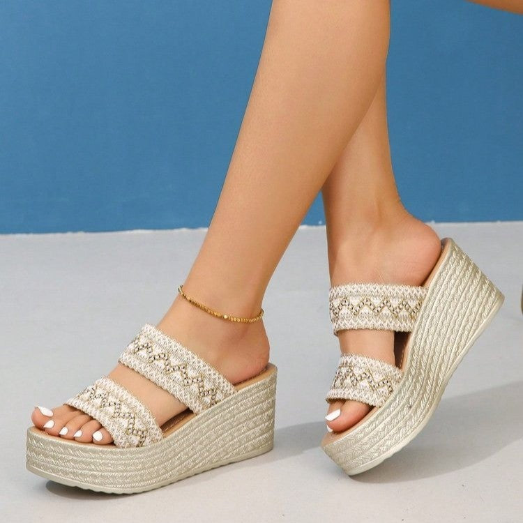 Damen Plateau-Sandalen mit raffiniertem Riemen-Design und weichem Fußbett EB