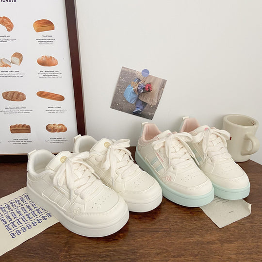 Damen Sneakers mit gepolsterter Laufsohle und modischem Design EB