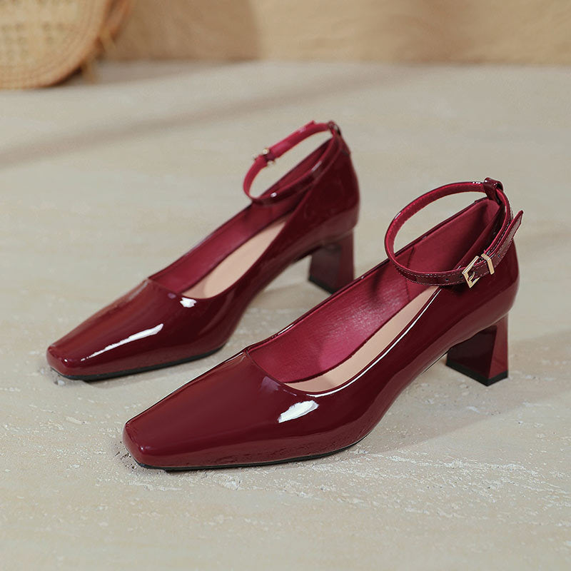 Damen elegante Lackleder Pumps mit komfortablem Blockabsatz EB