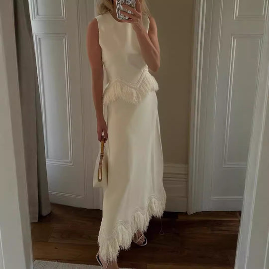 Damen Elegantes Maxikleid mit Fransenbesatz und feinem Saum EB