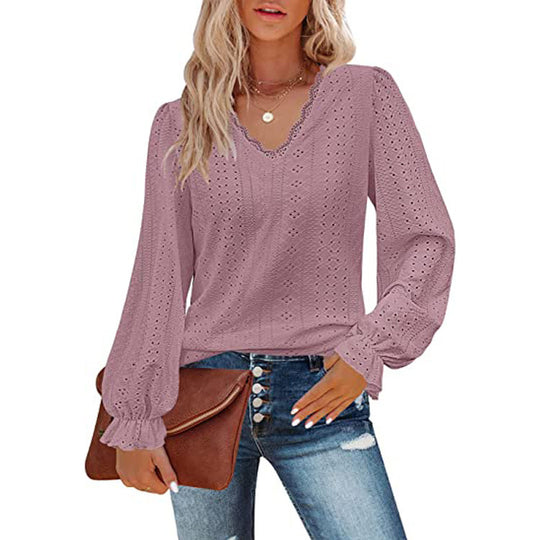 Damen Bluse mit romantischem Schnitt und detailreicher Stickerei EB