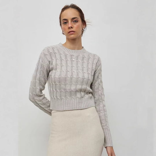 Damen Kurzgeschnittener Zopfstrick-Pullover mit Rundhalsausschnitt und Rippbündchen EB