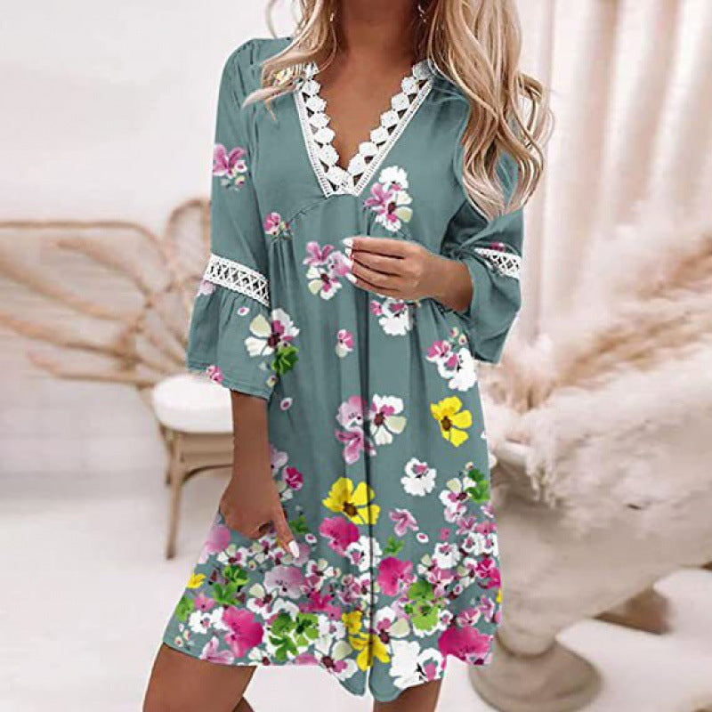 Damen Blumiges Tunika-Kleid mit Spitzenakzenten EB