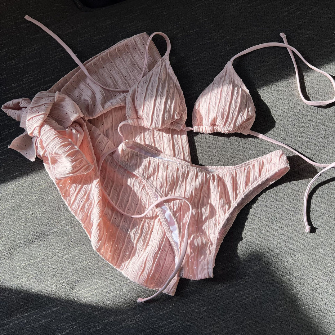 Damen Bikini-Set mit leicht glänzendem Design und verspieltem Wickelrock EB