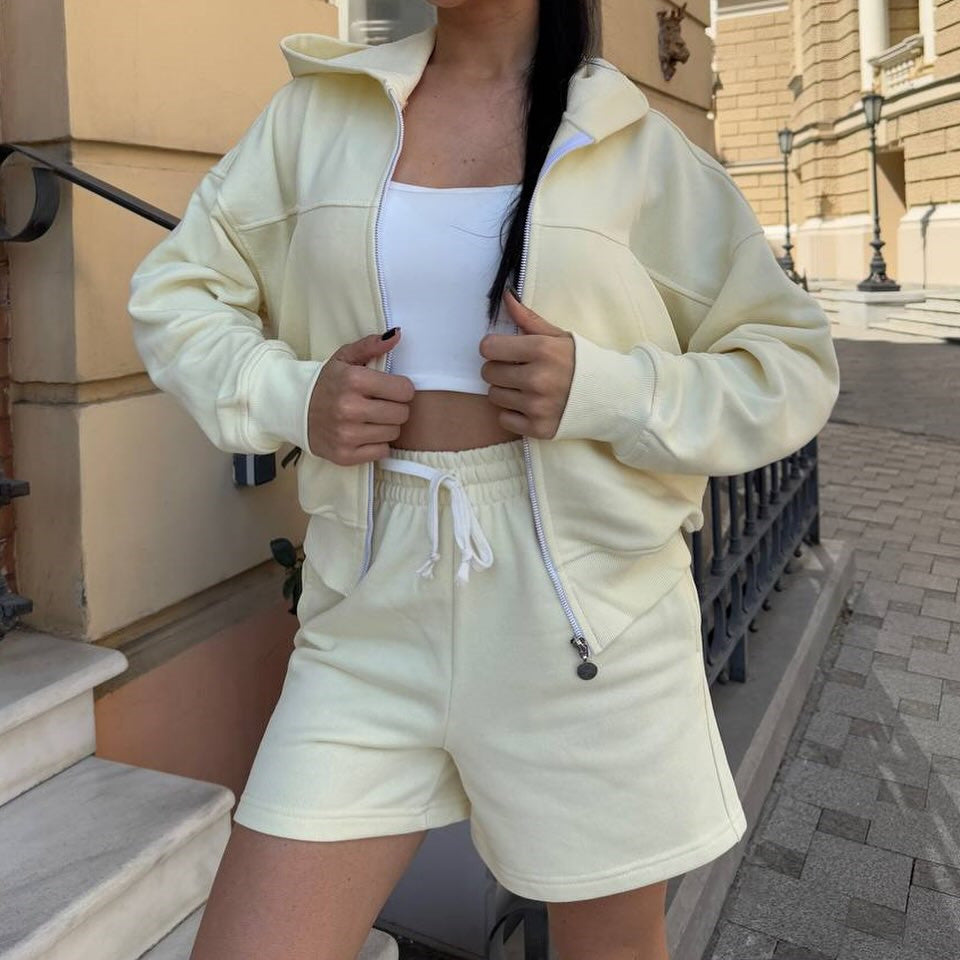 Damen lässiges Cropped Hoodie- und Shorts-Set mit praktischen Kordelzügen EB